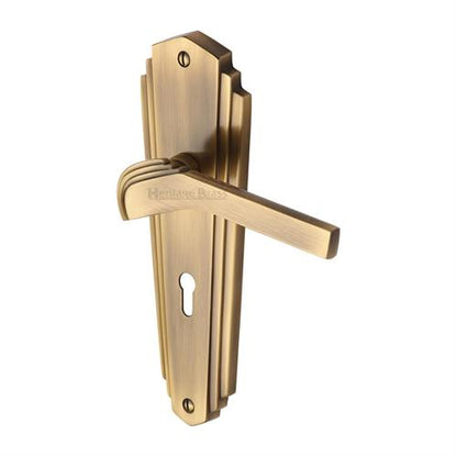 Waldorf Door Handle on Plate(Lever Lock)