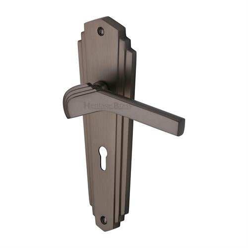 Waldorf Door Handle on Plate(Lever Lock)